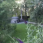 Belltent 't Bievink - Buitengewoon Overnachten 豪华帐篷